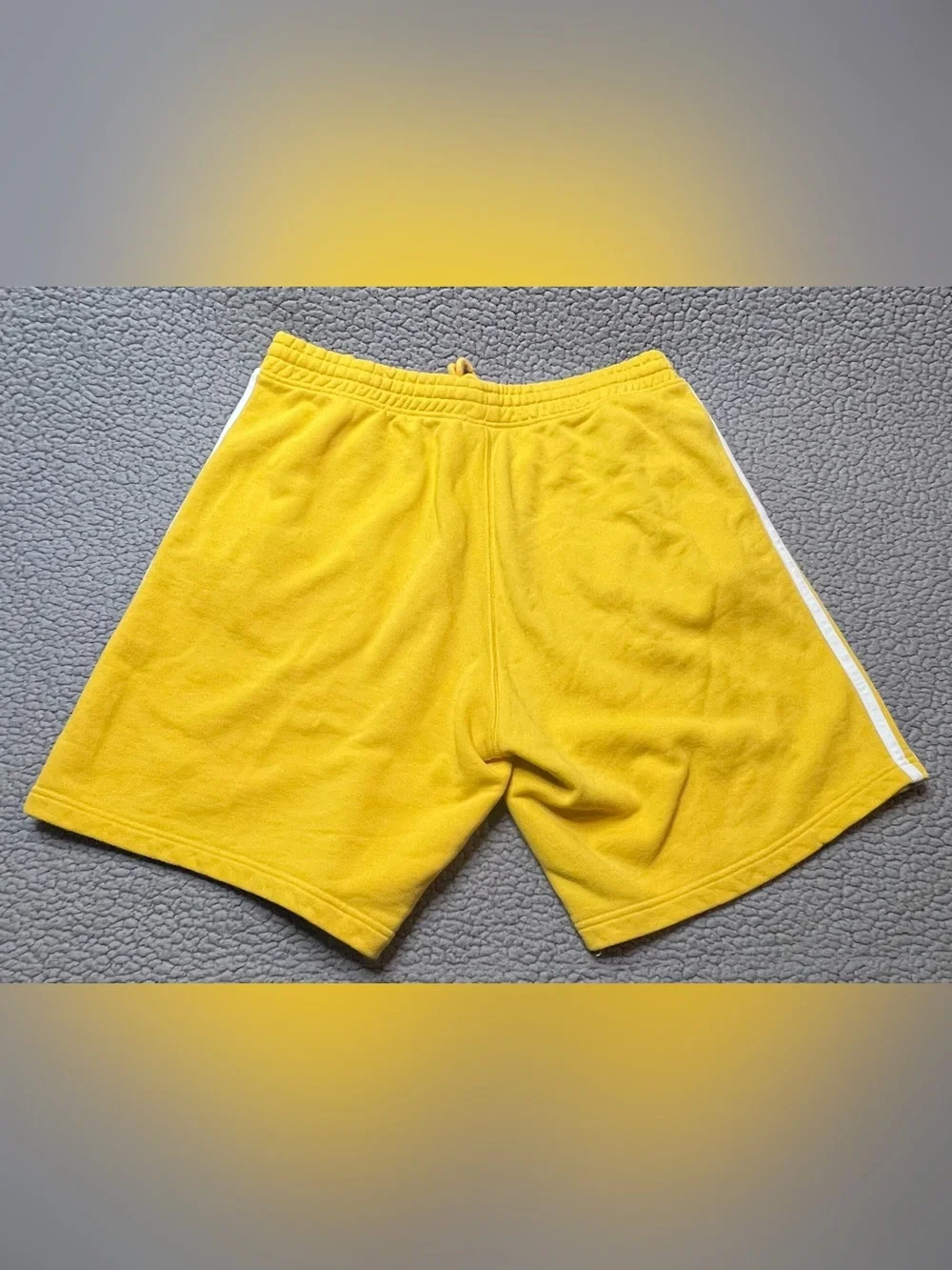 Adidas Originals Trefoil Shorts With Pockets Men’s Size Large Size Large Yellow